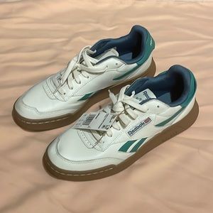 Reebok Club C Legacy Revenge Size 9 Cream Leather Green accent Gum Sole
